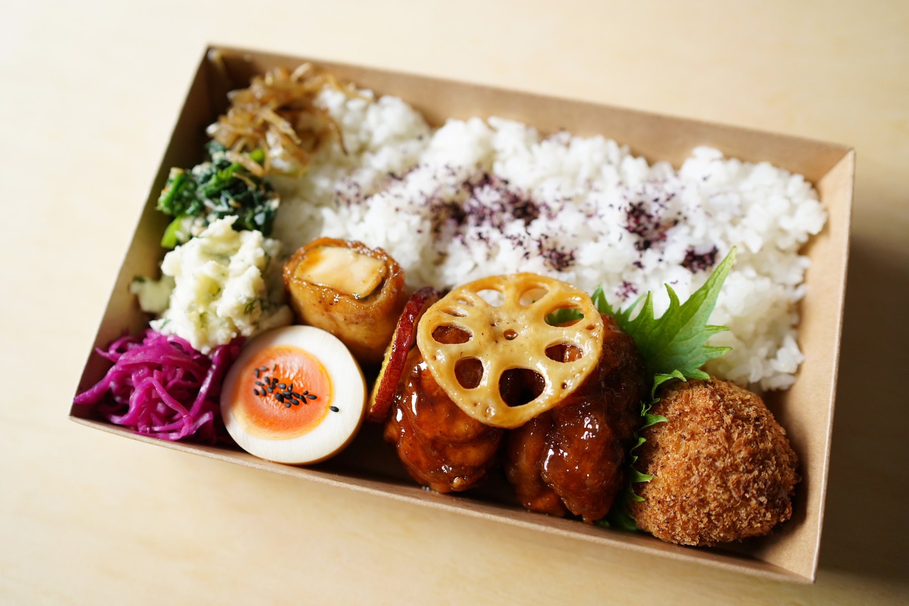 毎日ラクたの弁当 —の外観